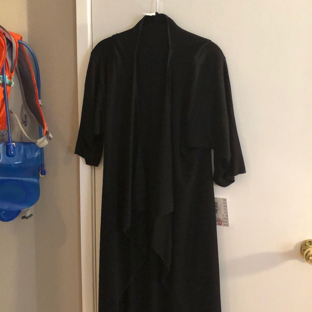 Lularoe Shirley! Black!